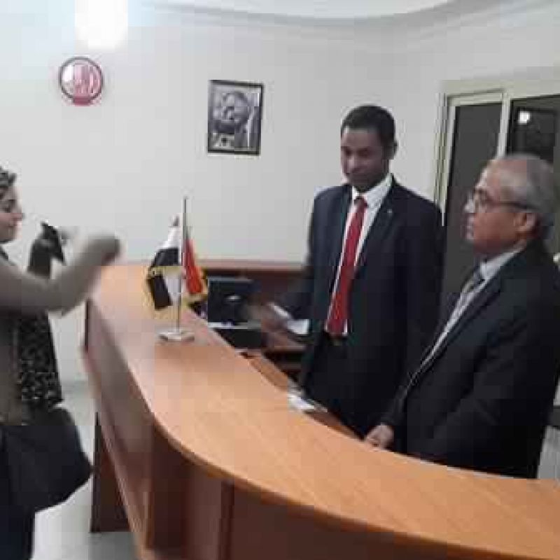  Photos of the participants during the handing of certificates at the conclusion of the human resour