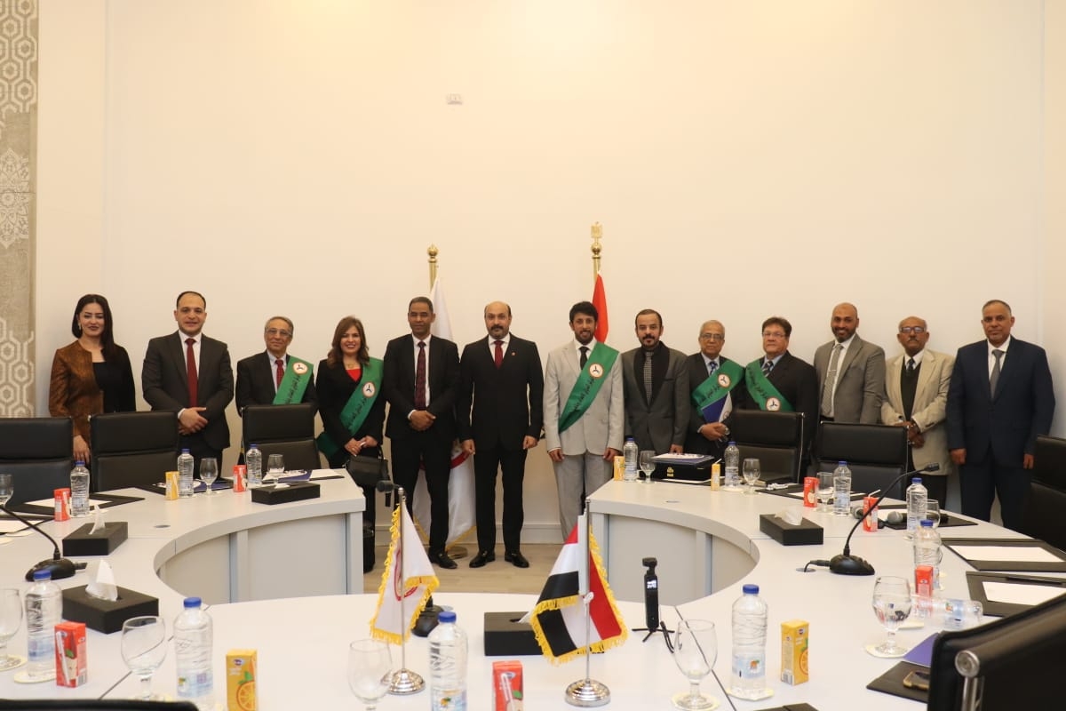  Faisal bin Hassan Al-Ajmi - Military Attach&eacute; in Cairo - Bahrain, training closing ceremony